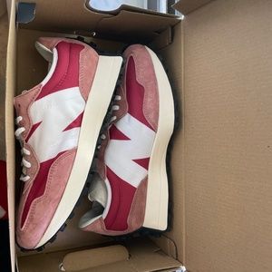 New Balance 327 (Brand New)